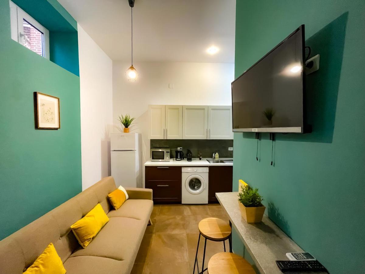 Cool Flat In The Heart Of Bucharest'S Fun And History Apartment Exterior photo