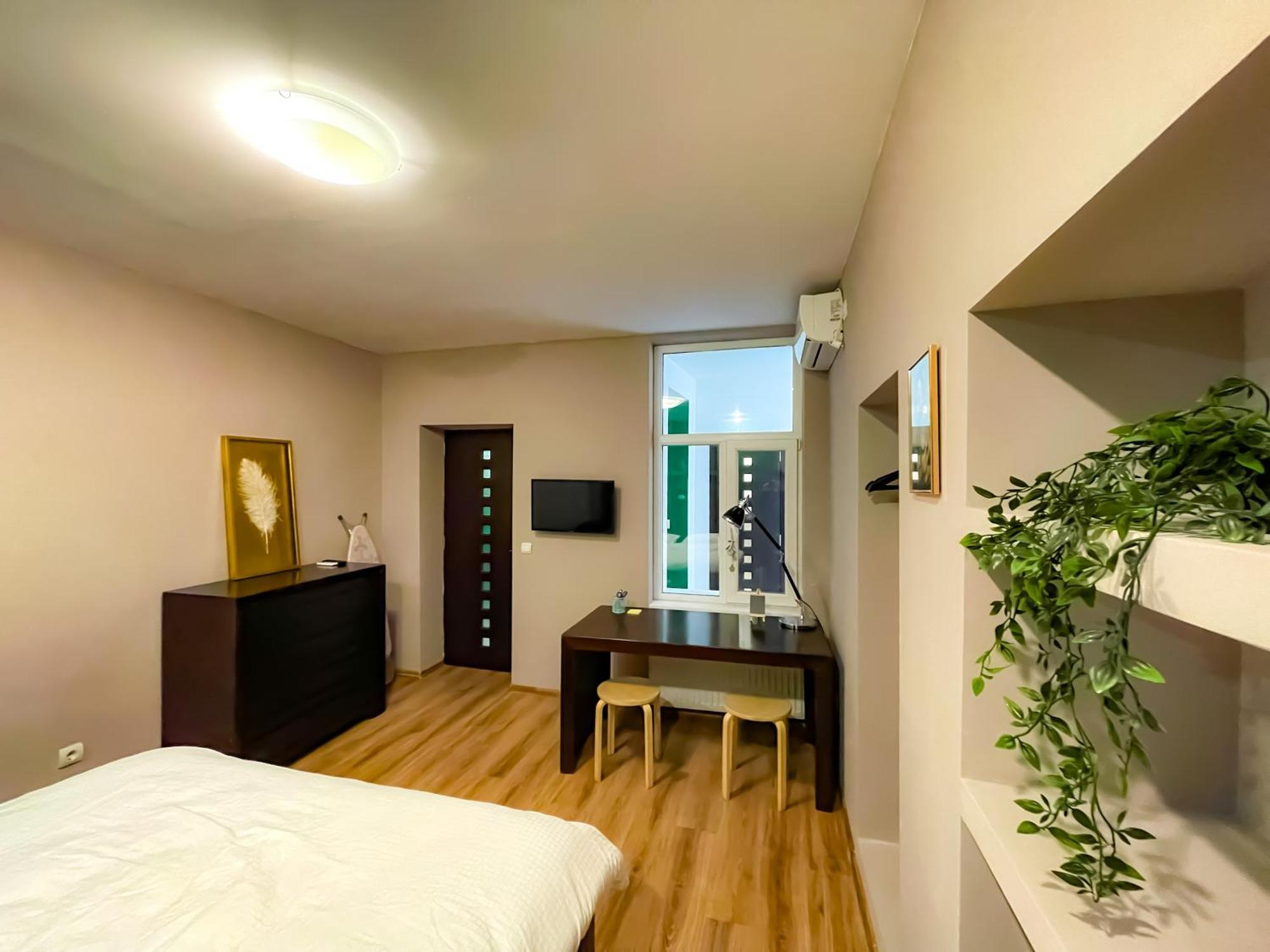 Cool Flat In The Heart Of Bucharest'S Fun And History Apartment Exterior photo